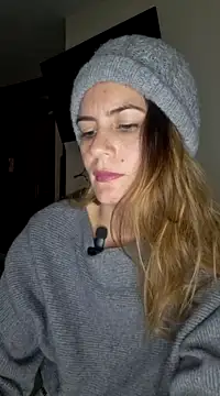 Snapshot of Hanny_24 chatting on March 10, 2025, 10:48 am Hanny 24 online show from March 10, 2025, 10:48 am