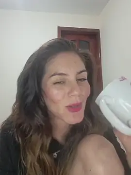 Snapshot of Hanny_24 chatting on October 15, 2025, 3:17 am Hanny 24 online show from October 15, 2025, 3:17 am