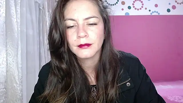 Snapshot of Hanny_24 chatting on May 5, 2026, 9:28 am Hanny 24 online show from May 5, 2026, 9:28 am