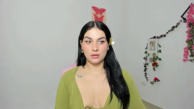 Emic  online show from November 28, 2025, 3:25 pm