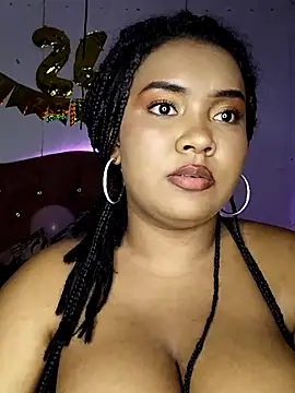 Snapshot of Evelyn_Sandoval chatting on December 5, 2024, 3:04 am Evelyn Sandoval online show from December 5, 2024, 3:04 am