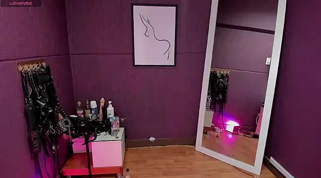 Snapshot of julietta_escobar chatting on February 3, 2025, 6:49 pm julietta escobar online show from February 3, 2025, 6:49 pm