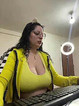 babyluna939 online show from August 8, 2026, 6:43 pm