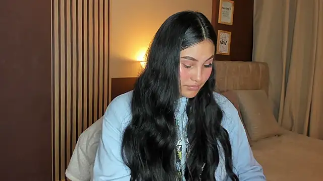 Little Ivy online show from April 14, 2026, 8:04 pm