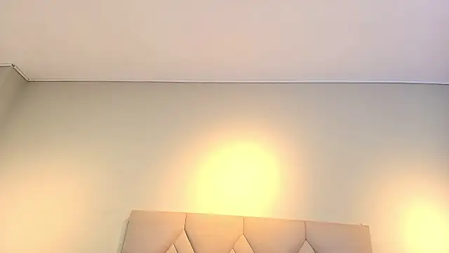 Isis Osman online show from March 21, 2026, 1:58 pm