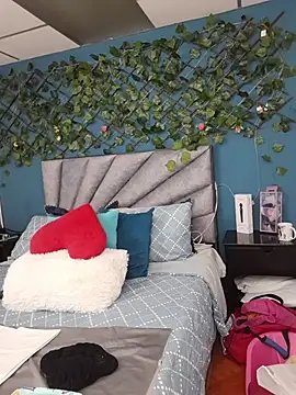 Grey Lorenz11 online show from February 26, 2026, 9:30 am