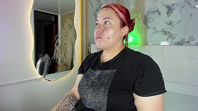 Bruja  Scarlata online show from October 14, 2025, 10:16 am