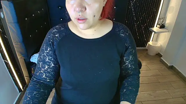 Bruja  Scarlata online show from November 10, 2025, 10:14 am