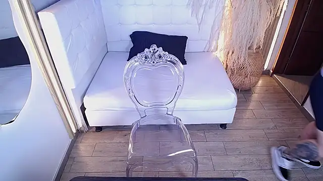 Bruja  Scarlata online show from November 20, 2025, 10:15 am