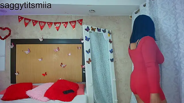 mialopez52 online show from March 19, 2026, 6:45 pm