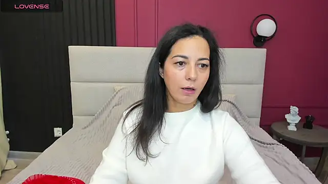 Linda Insatiable online show from October 2, 2025, 1:34 am