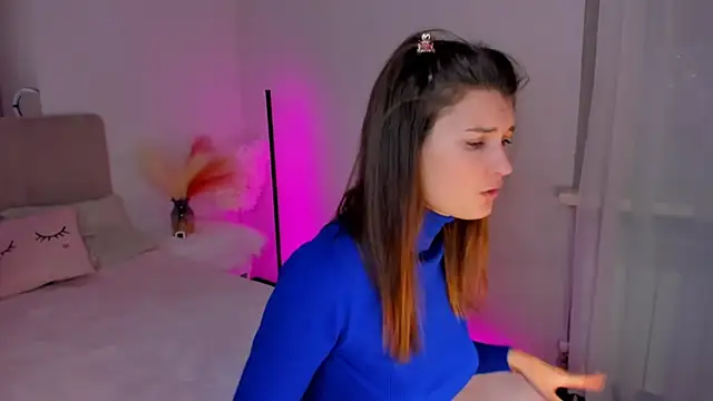 Snapshot of Laura_Leee chatting on February 13, 2025, 9:20 am Laura Leee online show from February 13, 2025, 9:20 am