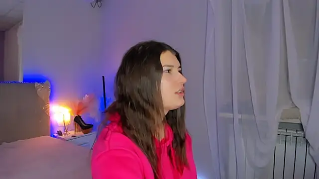 Snapshot of Laura_Leee chatting on February 12, 2026, 6:08 am Laura Leee online show from February 12, 2026, 6:08 am