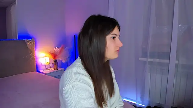 Snapshot of Laura_Leee chatting on February 21, 2026, 6:14 am Laura Leee online show from February 21, 2026, 6:14 am