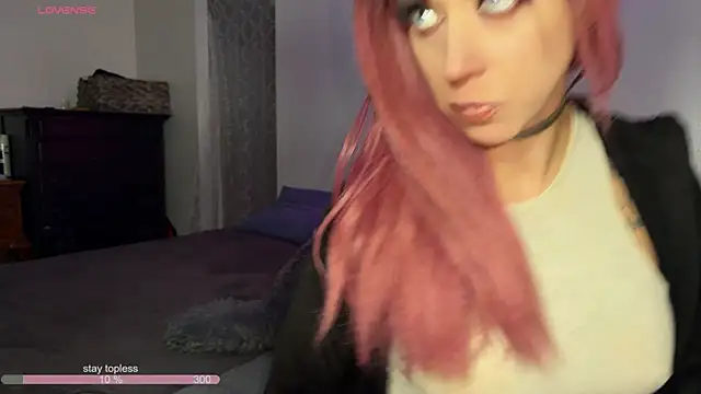 VeronicaRonnieTaylor online show from January 18, 2026, 11:47 am