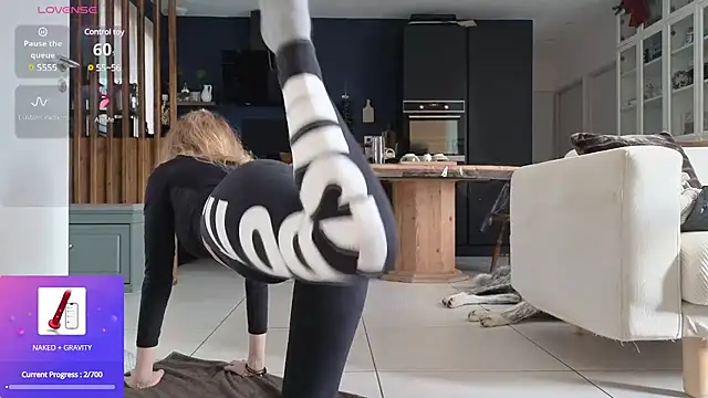 Snapshot of Luxymin34 chatting on January 9, 2025, 9:16 am Luxymin34 online show from January 9, 2025, 9:16 am