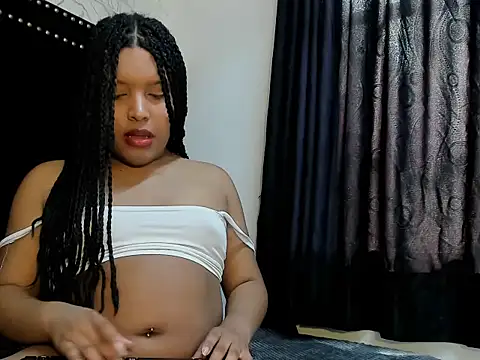 ShanayaKops online show from October 27, 2025, 2:10 pm