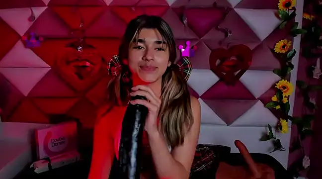 NahomiConnor  online show from March 17, 2025, 4:43 pm