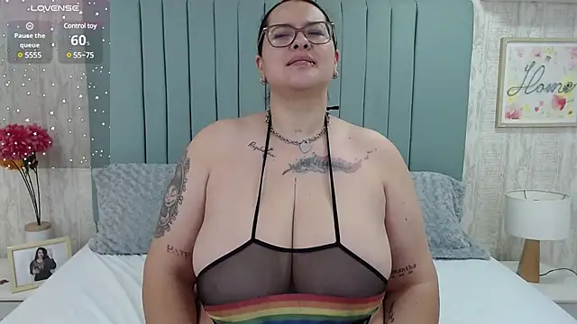 KarllaWalker online show from January 6, 2025, 11:29 am