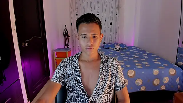 Snapshot of alessandro_wizard chatting on February 5, 2025, 10:22 pm alessandro wizard online show from February 5, 2025, 10:22 pm