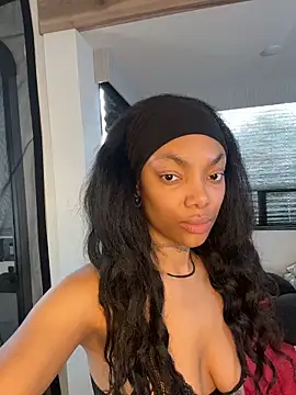 butterflybootyy online show from March 15, 2026, 2:01 pm