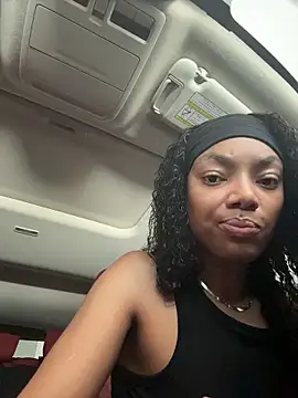 butterflybootyy online show from April 14, 2026, 5:19 pm