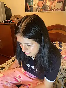 Snapshot of emiliaharper408 chatting on December 9, 2024, 6:12 am emiliaharper408 online show from December 9, 2024, 6:12 am