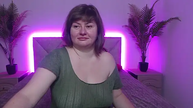 ZannaDreil online show from September 18, 2025, 11:56 am