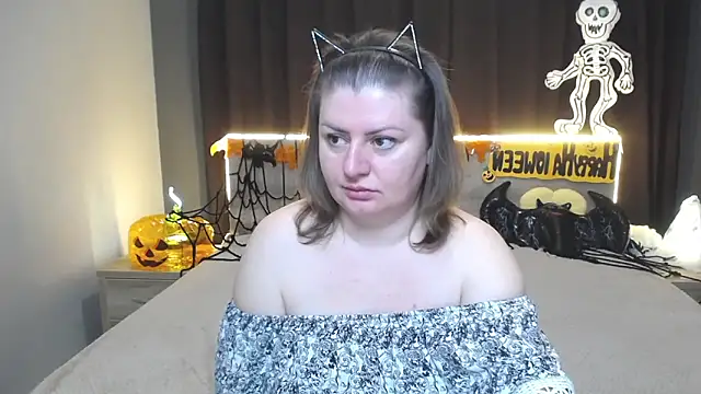 ZannaDreil online show from October 20, 2025, 6:08 pm