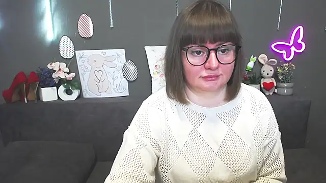 ZannaDreil online show from April 12, 2026, 6:02 pm