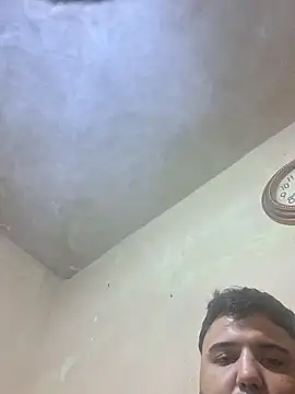 SINUECASTILLO online show from February 13, 2026, 8:49 pm