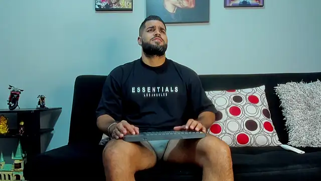 Snapshot of SamirHazard97 chatting on January 25, 2025, 2:47 am SamirHazard97 online show from January 25, 2025, 2:47 am