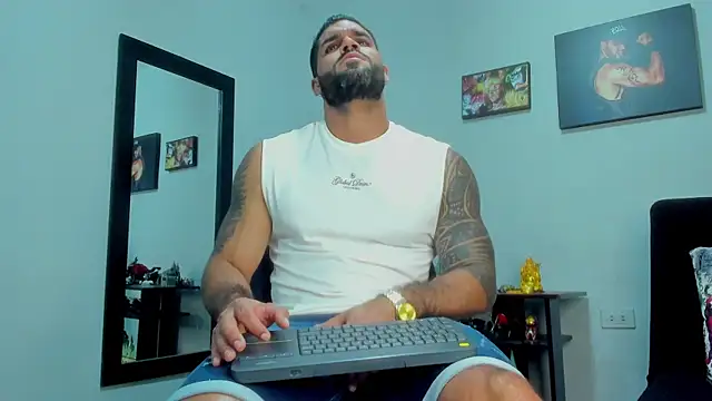 Snapshot of SamirHazard97 chatting on November 7, 2025, 9:48 pm SamirHazard97 online show from November 7, 2025, 9:48 pm