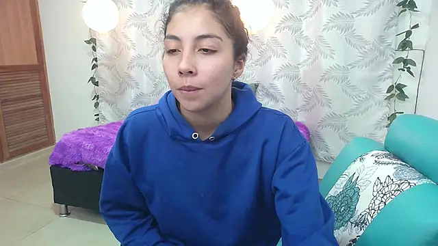 Snapshot of Mya_paris chatting on December 27, 2024, 10:59 pm Mya paris online show from December 27, 2024, 10:59 pm