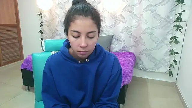 Snapshot of Mya_paris chatting on December 28, 2024, 5:02 am Mya paris online show from December 28, 2024, 5:02 am