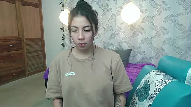 Snapshot of Mya_paris chatting on December 29, 2024, 12:41 am Mya paris online show from December 29, 2024, 12:41 am