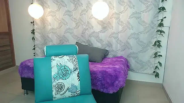 Snapshot of Mya_paris chatting on January 22, 2025, 3:52 am Mya paris online show from January 22, 2025, 3:52 am