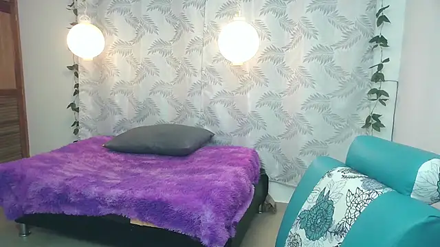 Snapshot of Mya_paris chatting on February 11, 2025, 2:14 am Mya paris online show from February 11, 2025, 2:14 am