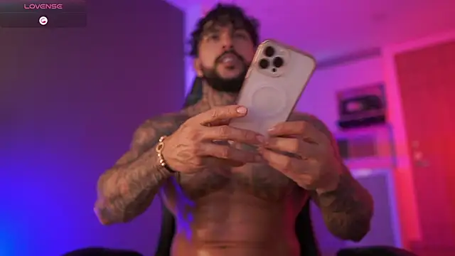 Snapshot of mariano_costa chatting on October 6, 2025, 11:02 pm mariano costa online show from October 6, 2025, 11:02 pm