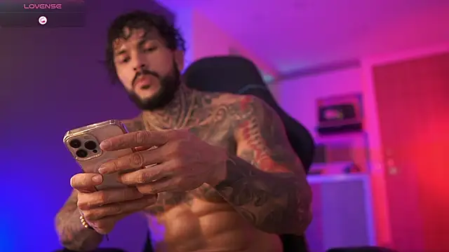 Snapshot of mariano_costa chatting on November 3, 2025, 2:35 am mariano costa online show from November 3, 2025, 2:35 am