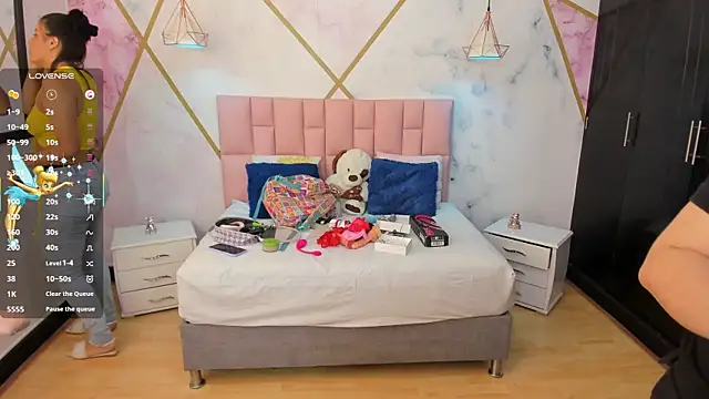 Snapshot of lizortiz chatting on October 3, 2025, 4:15 pm lizortiz online show from October 3, 2025, 4:15 pm