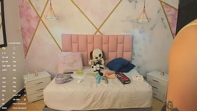 Snapshot of lizortiz chatting on October 22, 2025, 12:49 pm lizortiz online show from October 22, 2025, 12:49 pm