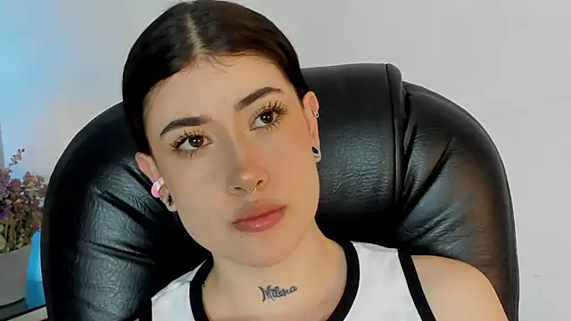 Snapshot of melody_suarez chatting on January 10, 2025, 7:32 pm melody suarez online show from January 10, 2025, 7:32 pm