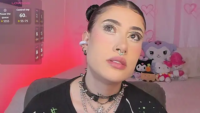 Snapshot of melody_suarez chatting on November 8, 2025, 10:52 pm melody suarez online show from November 8, 2025, 10:52 pm