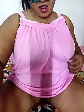 Snapshot of Chanel_Blue_Sl chatting on November 27, 2025, 7:10 am Chanel Blue Sl online show from November 27, 2025, 7:10 am