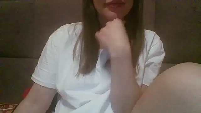 Snapshot of Sladkiegubki chatting on February 21, 2025, 9:43 pm Sladkiegubki online show from February 21, 2025, 9:43 pm