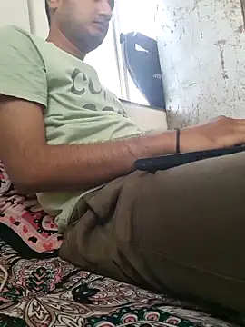 Snapshot of Jonrobinso chatting on March 4, 2025, 5:21 am Jonrobinso online show from March 4, 2025, 5:21 am