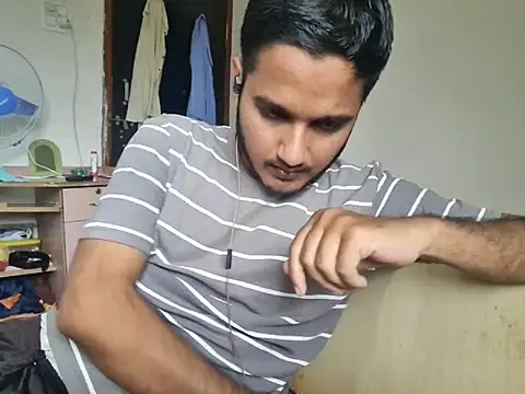 Snapshot of Jonrobinso chatting on September 19, 2025, 5:09 am Jonrobinso online show from September 19, 2025, 5:09 am