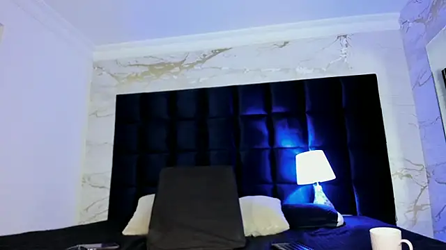 Snapshot of MelaniieRoux chatting on September 14, 2025, 11:53 am MelaniieRoux online show from September 14, 2025, 11:53 am