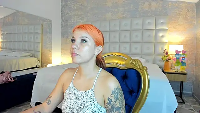 MelaniieRoux online show from June 5, 2026, 7:30 pm